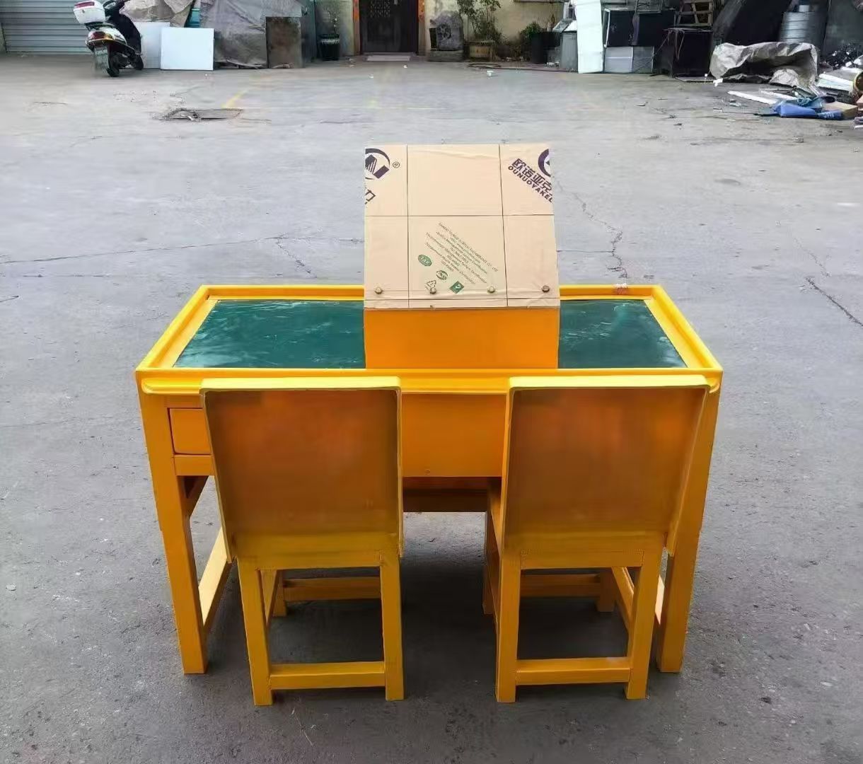 沿河防静电导通桌井下煤矿火工品发放桌：危险品流转的安全守护者